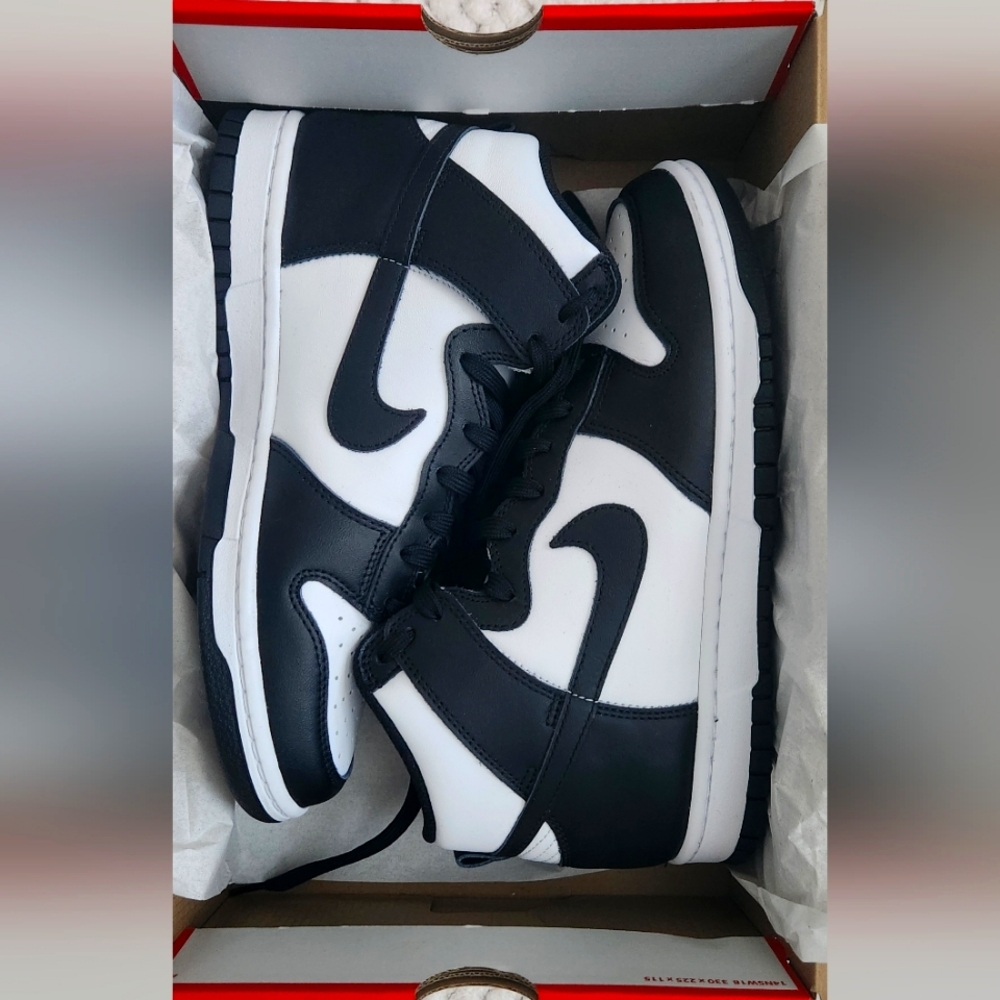 Women 9.5 Nike Dunk High - Panda Dunks